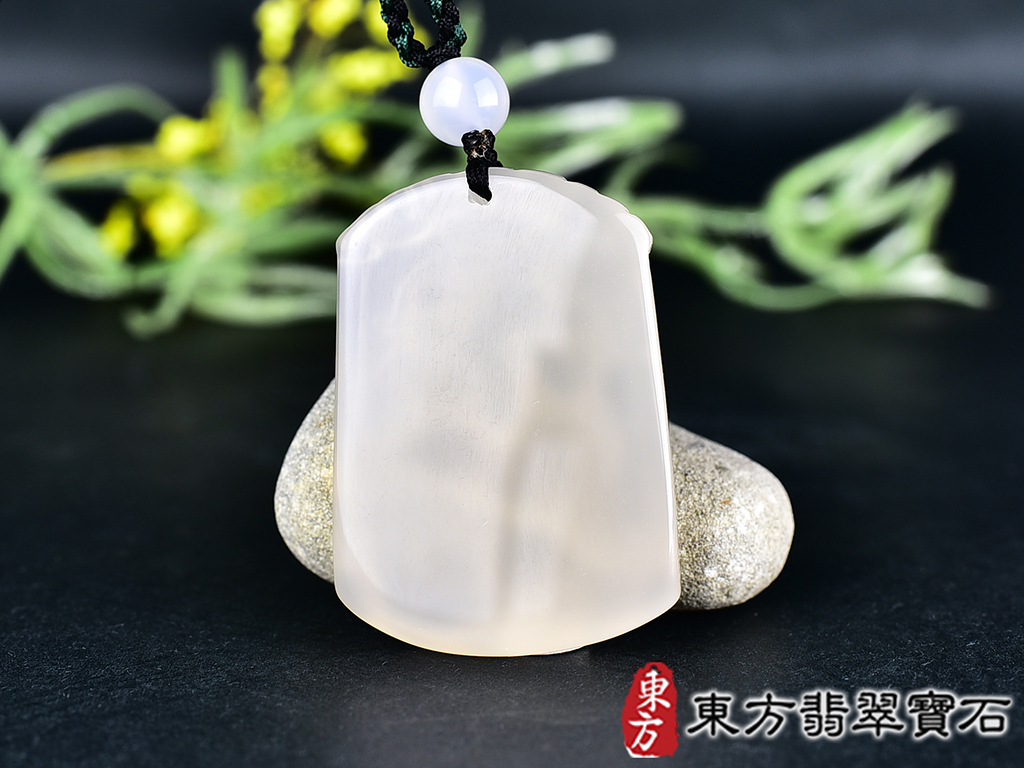 瑪瑙狗項鍊玉珮(狗來富貴帶如意:狗牌瑪瑙狗玉珮、玉髓狗玉墜、狗十二生肖項鍊)。瑪瑙玉髓狗,DO055。客製化訂做各種瑪瑙玉髓狗吊墜玉珮項鍊。★附東方翡翠寶石保證卡 3.jpg