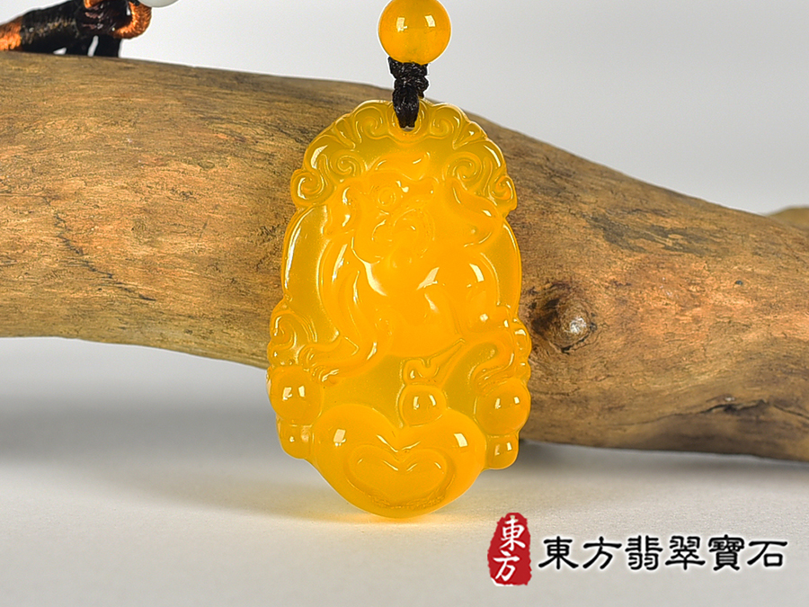 瑪瑙狗項鍊玉珮(狗來富貴帶如意:狗牌瑪瑙狗玉珮、玉髓狗玉墜、狗十二生肖項鍊)。瑪瑙玉髓狗,DO068。客製化訂做各種瑪瑙玉髓狗吊墜玉珮項鍊。★附東方翡翠寶石保證卡 0.jpg