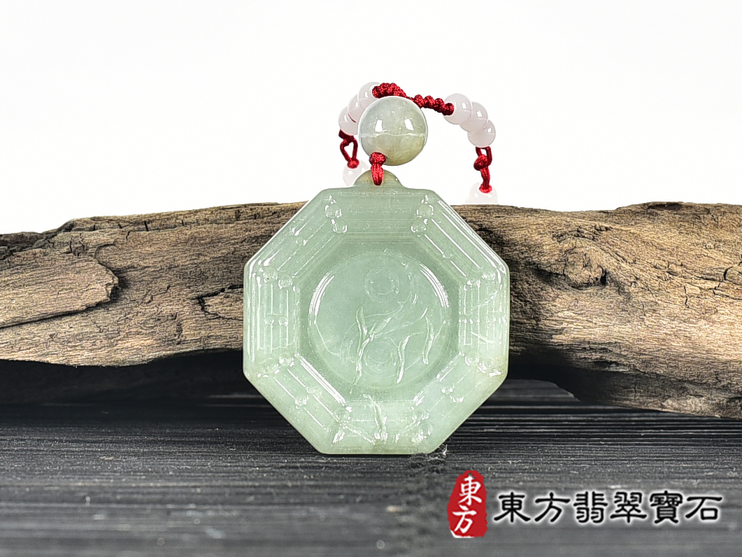 翡翠八卦項鍊玉珮(精工八卦太極,先天八卦:八卦牌A貨翡翠八卦玉珮、緬甸玉八卦玉墜)。八卦,ED397。客製化訂做各種翡翠八卦吊墜玉珮項鍊。★附A貨翡翠雙證書 0.jpg