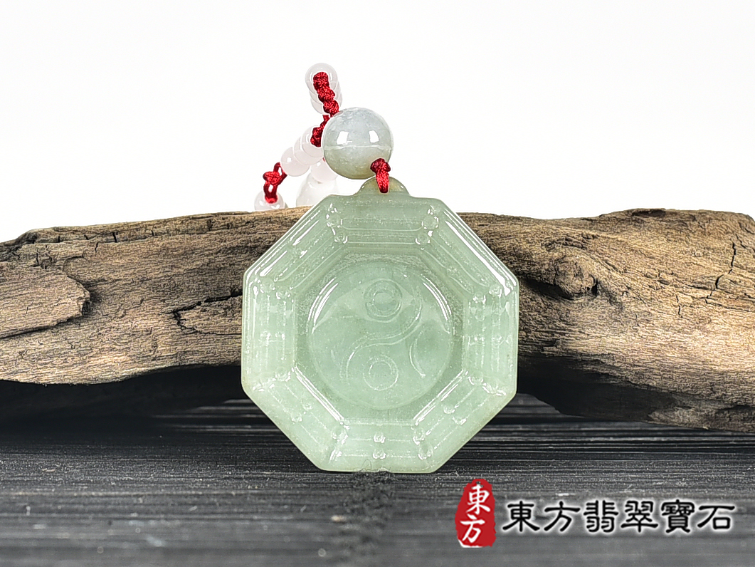 翡翠八卦項鍊玉珮(精工八卦太極,先天八卦:八卦牌A貨翡翠八卦玉珮、緬甸玉八卦玉墜)。八卦,ED397。客製化訂做各種翡翠八卦吊墜玉珮項鍊。★附A貨翡翠雙證書 3.jpg