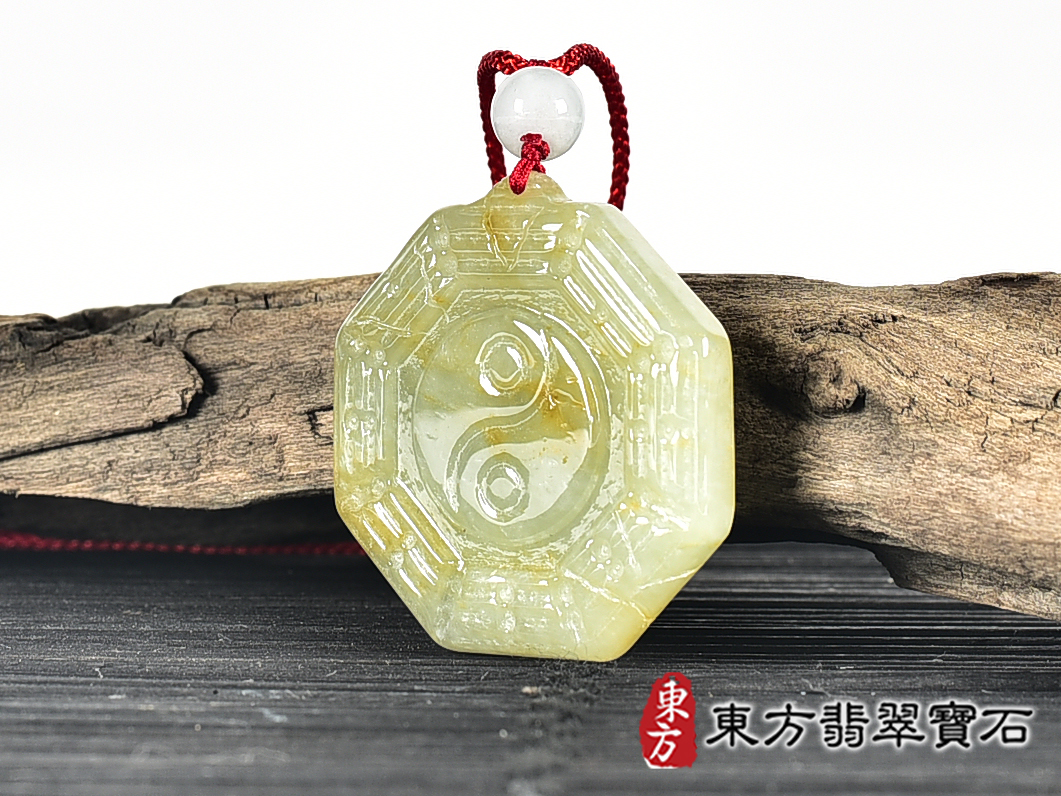 翡翠八卦項鍊玉珮(精工八卦太極,先天八卦:八卦牌A貨翡翠八卦玉珮、緬甸玉八卦玉墜)。八卦,ED398。客製化訂做各種翡翠八卦吊墜玉珮項鍊。★附A貨翡翠雙證書 1.jpg