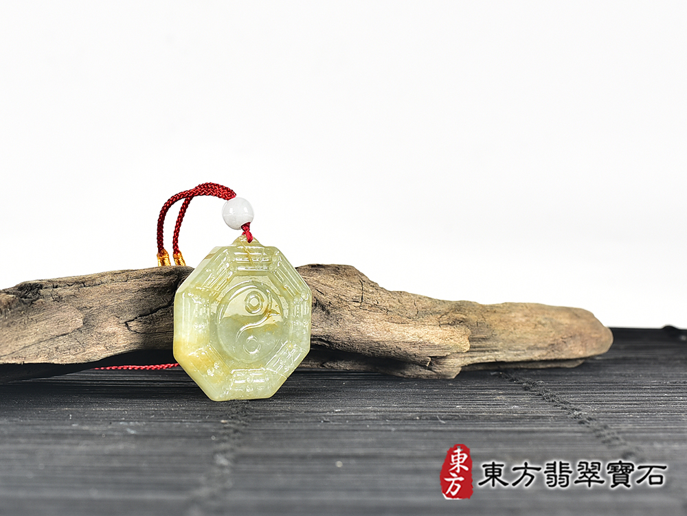 翡翠八卦項鍊玉珮(精工八卦太極,先天八卦:八卦牌A貨翡翠八卦玉珮、緬甸玉八卦玉墜)。八卦,ED398。客製化訂做各種翡翠八卦吊墜玉珮項鍊。★附A貨翡翠雙證書 6.jpg