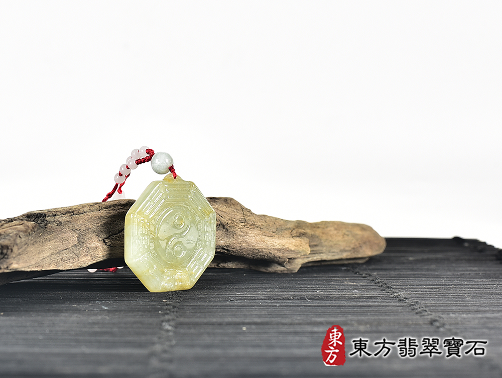 翡翠八卦項鍊玉珮(精工八卦太極,先天八卦:八卦牌A貨翡翠八卦玉珮、緬甸玉八卦玉墜)。八卦,ED399。客製化訂做各種翡翠八卦吊墜玉珮項鍊。★附A貨翡翠雙證書 6.jpg