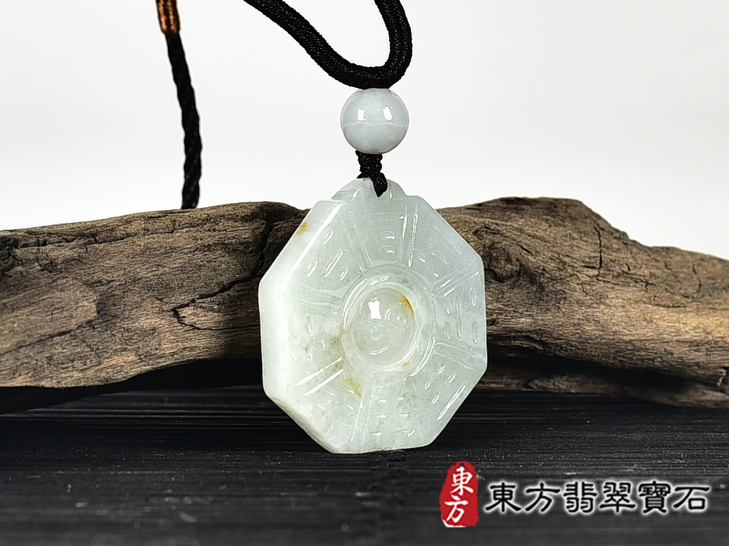 翡翠八卦項鍊玉珮(精工八卦太極,先天八卦:八卦牌A貨翡翠八卦玉珮、緬甸玉八卦玉墜)。八卦,ED400。客製化訂做各種翡翠八卦吊墜玉珮項鍊。★附A貨翡翠雙證書 2.jpg