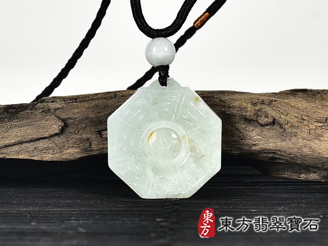 翡翠八卦項鍊玉珮(精工八卦太極,先天八卦:八卦牌A貨翡翠八卦玉珮、緬甸玉八卦玉墜)。八卦,ED400。客製化訂做各種翡翠八卦吊墜玉珮項鍊。★附A貨翡翠雙證書 3.jpg