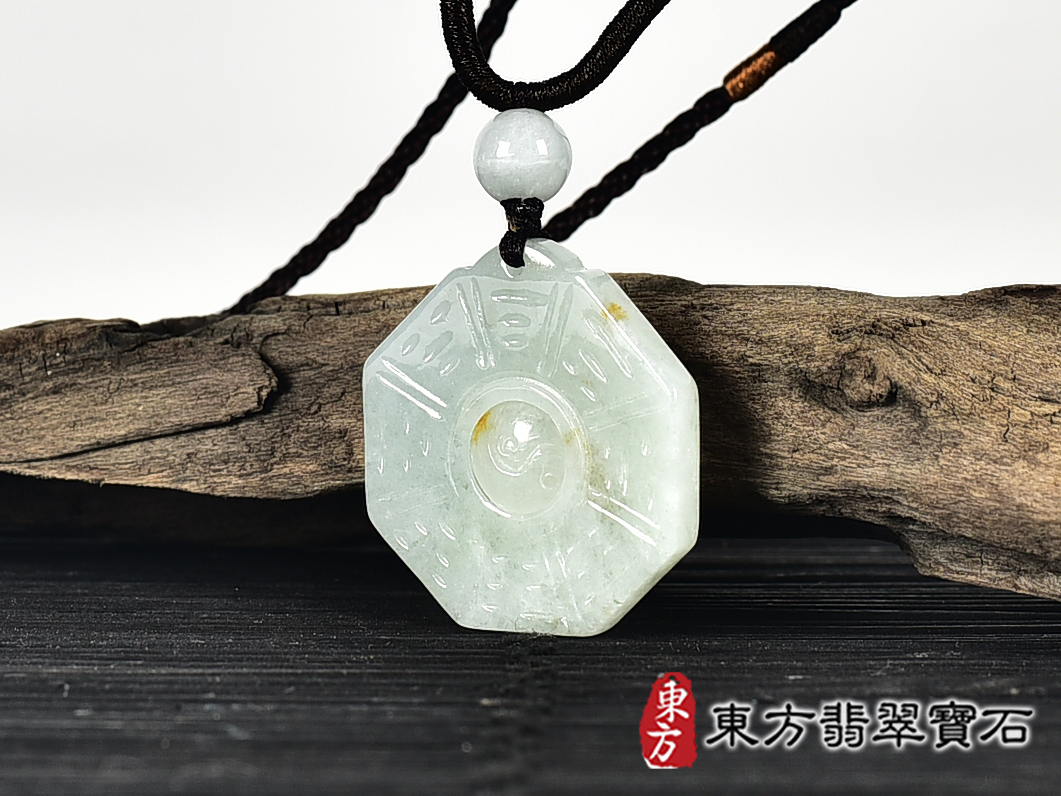 翡翠八卦項鍊玉珮(精工八卦太極,先天八卦:八卦牌A貨翡翠八卦玉珮、緬甸玉八卦玉墜)。八卦,ED400。客製化訂做各種翡翠八卦吊墜玉珮項鍊。★附A貨翡翠雙證書 4.jpg