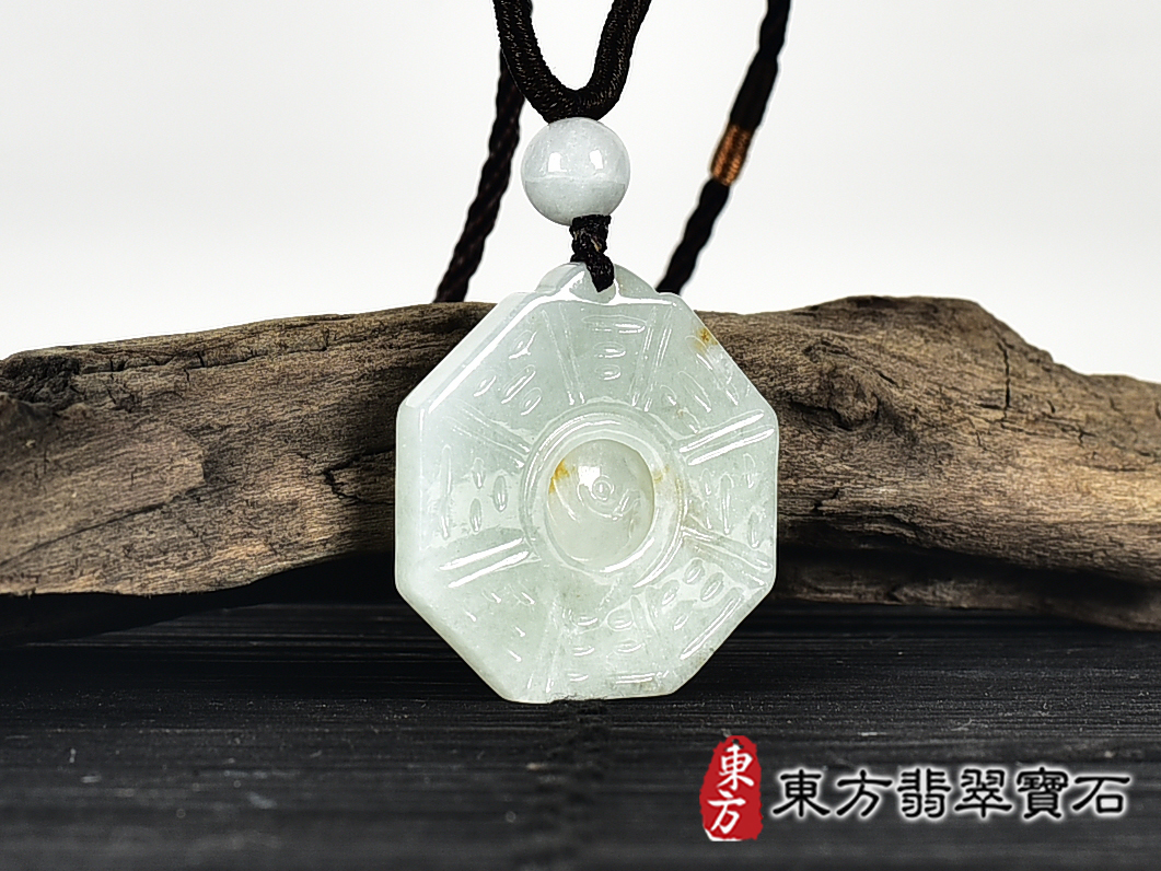 翡翠八卦項鍊玉珮(精工八卦太極,先天八卦:八卦牌A貨翡翠八卦玉珮、緬甸玉八卦玉墜)。八卦,ED400。客製化訂做各種翡翠八卦吊墜玉珮項鍊。★附A貨翡翠雙證書 5.jpg