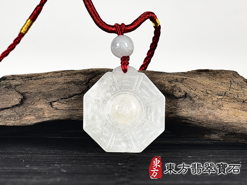 翡翠八卦項鍊玉珮(精工八卦太極,先天八卦:八卦牌A貨翡翠八卦玉珮、緬甸玉八卦玉墜)。八卦,ED402。客製化訂做各種翡翠八卦吊墜玉珮項鍊。★附A貨翡翠雙證書 0.jpg