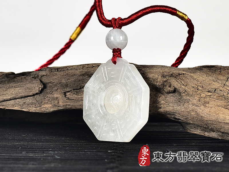 翡翠八卦項鍊玉珮(精工八卦太極,先天八卦:八卦牌A貨翡翠八卦玉珮、緬甸玉八卦玉墜)。八卦,ED402。客製化訂做各種翡翠八卦吊墜玉珮項鍊。★附A貨翡翠雙證書 1.jpg