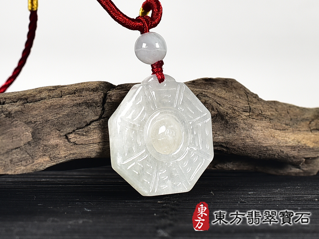 翡翠八卦項鍊玉珮(精工八卦太極,先天八卦:八卦牌A貨翡翠八卦玉珮、緬甸玉八卦玉墜)。八卦,ED402。客製化訂做各種翡翠八卦吊墜玉珮項鍊。★附A貨翡翠雙證書 2.jpg