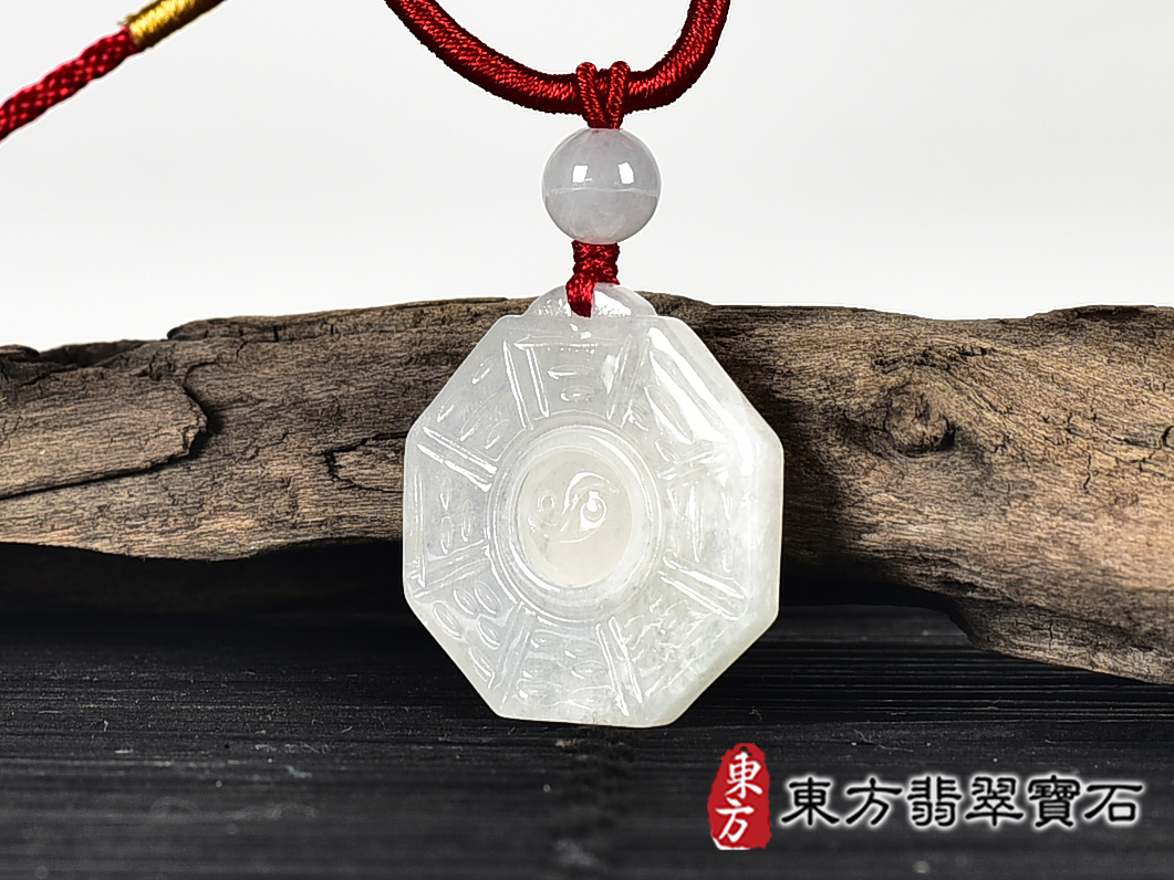 翡翠八卦項鍊玉珮(精工八卦太極,先天八卦:八卦牌A貨翡翠八卦玉珮、緬甸玉八卦玉墜)。八卦,ED402。客製化訂做各種翡翠八卦吊墜玉珮項鍊。★附A貨翡翠雙證書 4.jpg