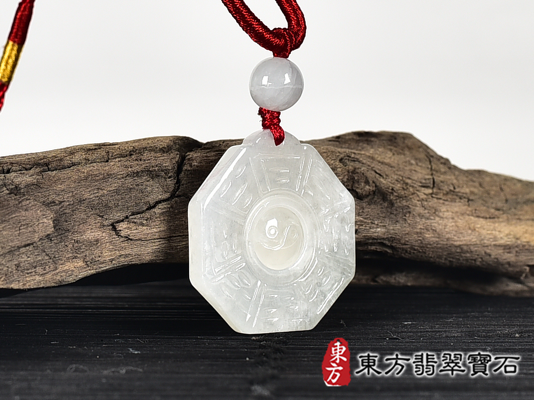 翡翠八卦項鍊玉珮(精工八卦太極,先天八卦:八卦牌A貨翡翠八卦玉珮、緬甸玉八卦玉墜)。八卦,ED402。客製化訂做各種翡翠八卦吊墜玉珮項鍊。★附A貨翡翠雙證書 5.jpg