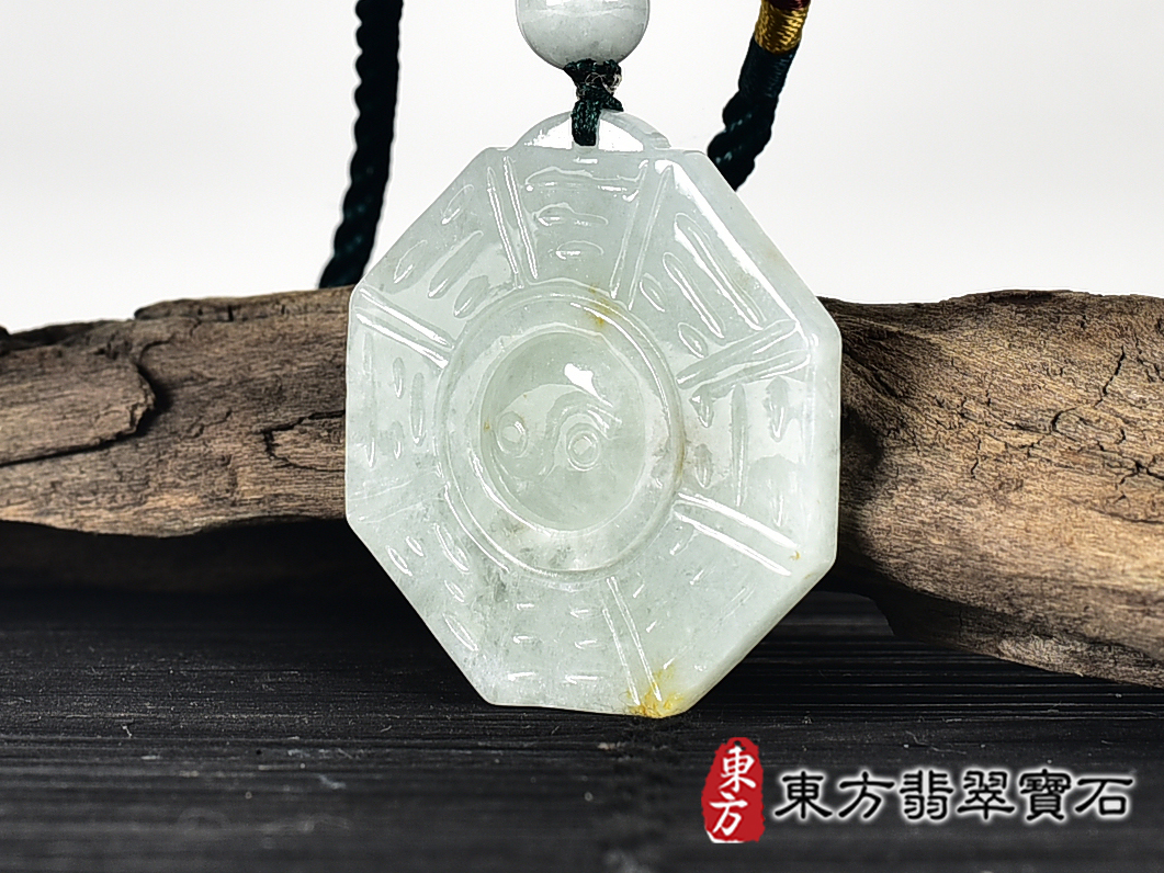 翡翠八卦項鍊玉珮(精工八卦太極,先天八卦:八卦牌A貨翡翠八卦玉珮、緬甸玉八卦玉墜)。八卦,ED406。客製化訂做各種翡翠八卦吊墜玉珮項鍊。★附A貨翡翠雙證書 1.jpg