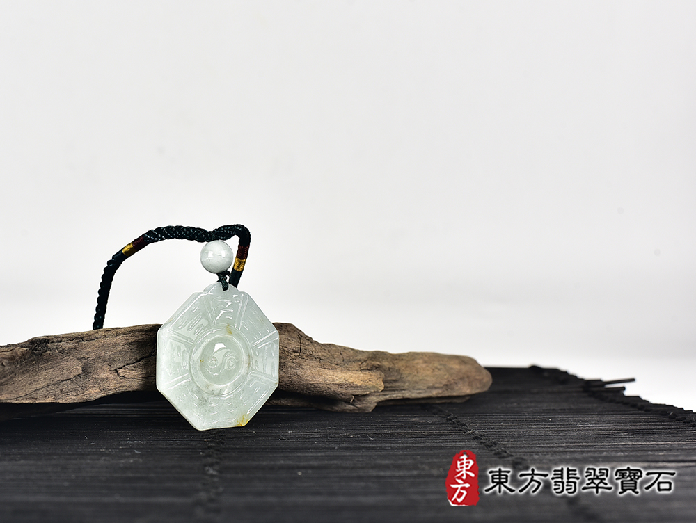 翡翠八卦項鍊玉珮(精工八卦太極,先天八卦:八卦牌A貨翡翠八卦玉珮、緬甸玉八卦玉墜)。八卦,ED406。客製化訂做各種翡翠八卦吊墜玉珮項鍊。★附A貨翡翠雙證書 6.jpg