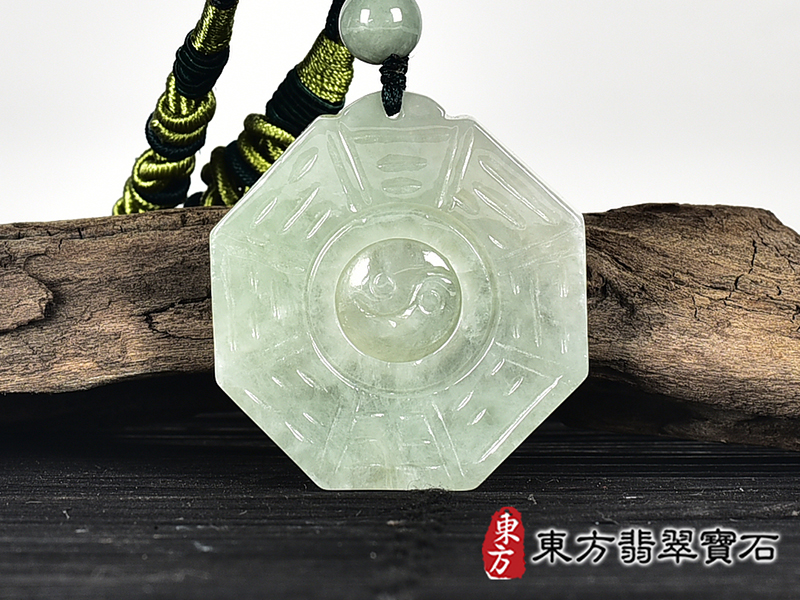 翡翠八卦項鍊玉珮(精工八卦太極,先天八卦:八卦牌A貨翡翠八卦玉珮、緬甸玉八卦玉墜)。八卦,ED407。客製化訂做各種翡翠八卦吊墜玉珮項鍊。★附A貨翡翠雙證書 0.jpg
