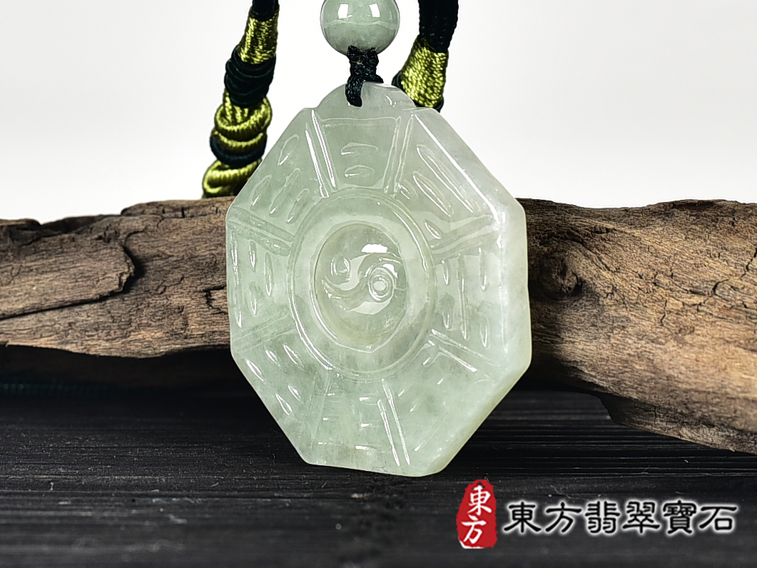 翡翠八卦項鍊玉珮(精工八卦太極,先天八卦:八卦牌A貨翡翠八卦玉珮、緬甸玉八卦玉墜)。八卦,ED407。客製化訂做各種翡翠八卦吊墜玉珮項鍊。★附A貨翡翠雙證書 1.jpg