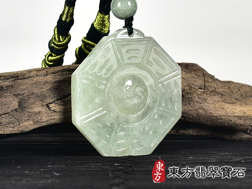 翡翠八卦項鍊玉珮(精工八卦太極,先天八卦:八卦牌A貨翡翠八卦玉珮、緬甸玉八卦玉墜)。八卦,ED407。客製化訂做各種翡翠八卦吊墜玉珮項鍊。★附A貨翡翠雙證書 2.jpg