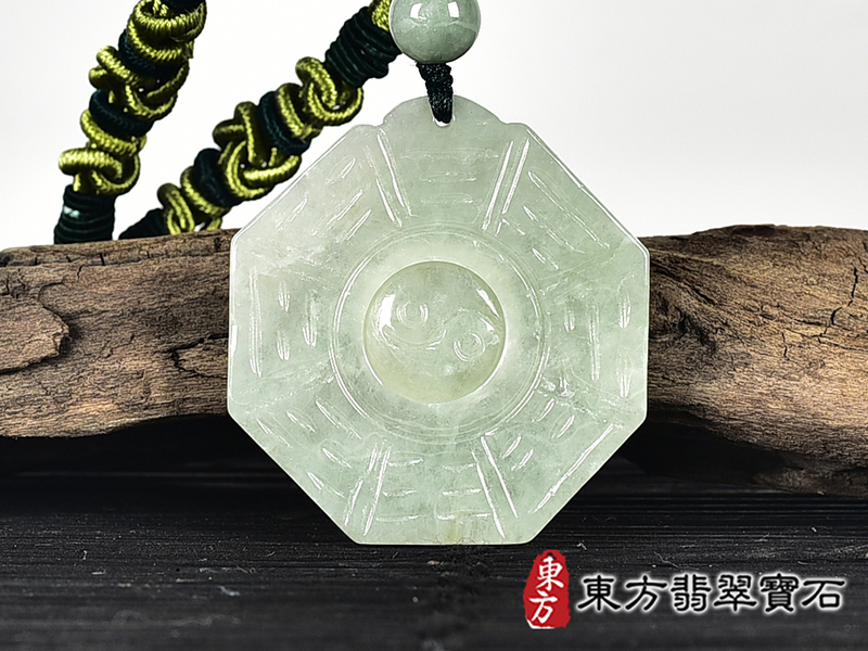 翡翠八卦項鍊玉珮(精工八卦太極,先天八卦:八卦牌A貨翡翠八卦玉珮、緬甸玉八卦玉墜)。八卦,ED407。客製化訂做各種翡翠八卦吊墜玉珮項鍊。★附A貨翡翠雙證書 3.jpg