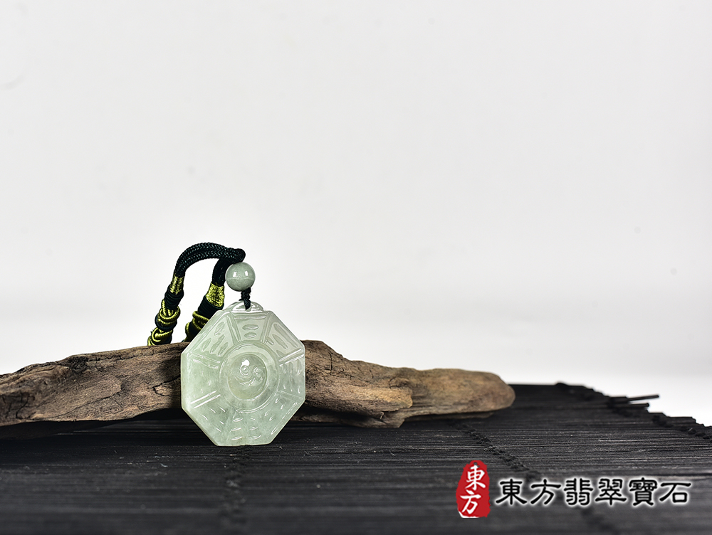 翡翠八卦項鍊玉珮(精工八卦太極,先天八卦:八卦牌A貨翡翠八卦玉珮、緬甸玉八卦玉墜)。八卦,ED407。客製化訂做各種翡翠八卦吊墜玉珮項鍊。★附A貨翡翠雙證書 6.jpg