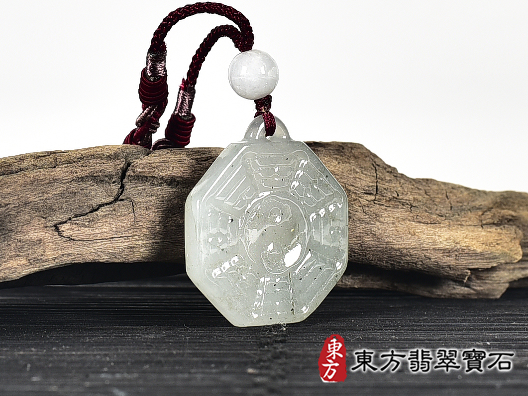 翡翠八卦項鍊玉珮(精工八卦太極,先天八卦:八卦牌A貨翡翠八卦玉珮、緬甸玉八卦玉墜)。八卦,ED409。客製化訂做各種翡翠八卦吊墜玉珮項鍊。★附A貨翡翠雙證書 1.jpg