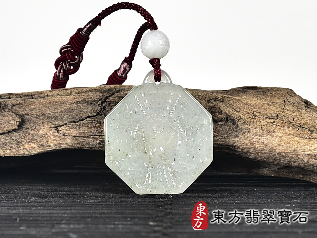 翡翠八卦項鍊玉珮(精工八卦太極,先天八卦:八卦牌A貨翡翠八卦玉珮、緬甸玉八卦玉墜)。八卦,ED409。客製化訂做各種翡翠八卦吊墜玉珮項鍊。★附A貨翡翠雙證書 3.jpg