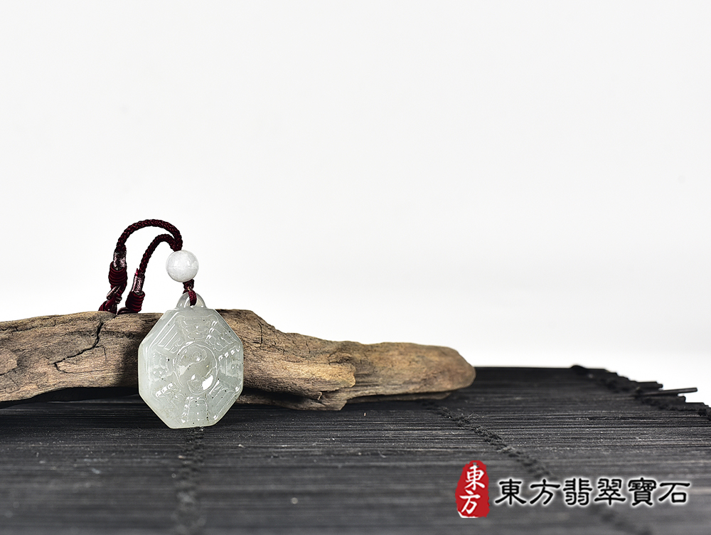 翡翠八卦項鍊玉珮(精工八卦太極,先天八卦:八卦牌A貨翡翠八卦玉珮、緬甸玉八卦玉墜)。八卦,ED409。客製化訂做各種翡翠八卦吊墜玉珮項鍊。★附A貨翡翠雙證書 6.jpg