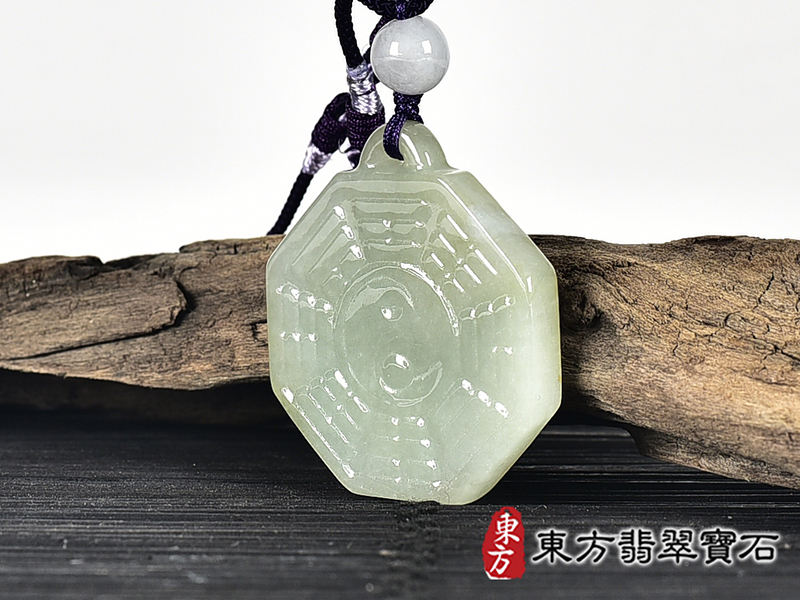翡翠八卦項鍊玉珮(精工八卦太極,先天八卦:八卦牌A貨翡翠八卦玉珮、緬甸玉八卦玉墜)。八卦,ED410。客製化訂做各種翡翠八卦吊墜玉珮項鍊。★附A貨翡翠雙證書 1.jpg