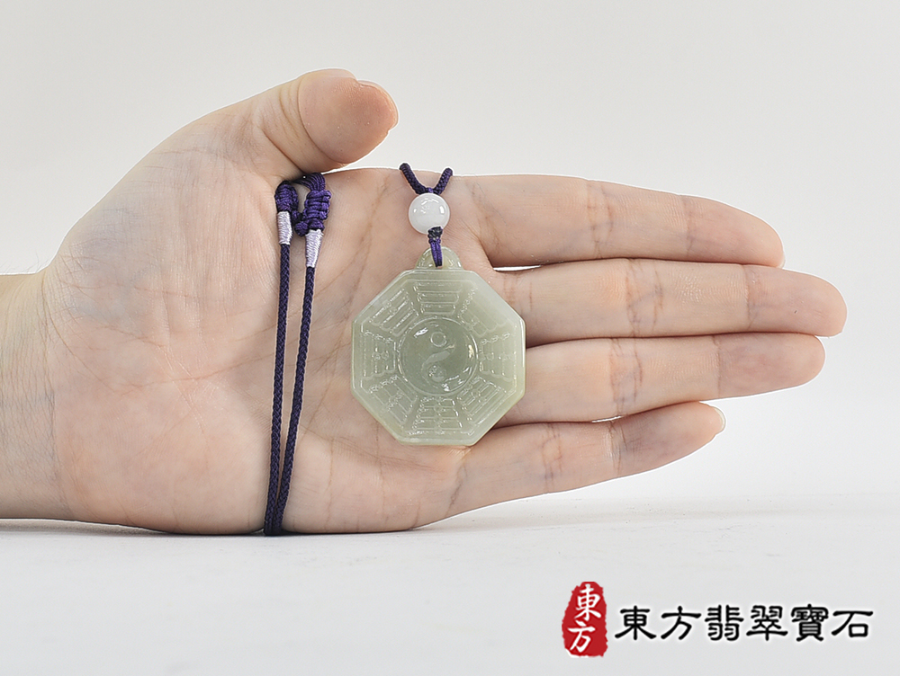 翡翠八卦項鍊玉珮(精工八卦太極,先天八卦:八卦牌A貨翡翠八卦玉珮、緬甸玉八卦玉墜)。八卦,ED410。客製化訂做各種翡翠八卦吊墜玉珮項鍊。★附A貨翡翠雙證書 7.jpg