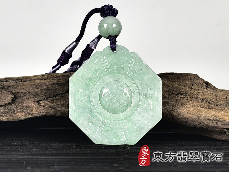 翡翠八卦項鍊玉珮(精工八卦太極,先天八卦:八卦牌A貨翡翠八卦玉珮、緬甸玉八卦玉墜)。八卦,ED412。客製化訂做各種翡翠八卦吊墜玉珮項鍊。★附A貨翡翠雙證書 0.jpg
