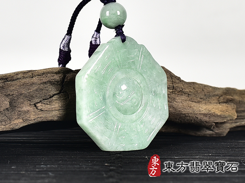 翡翠八卦項鍊玉珮(精工八卦太極,先天八卦:八卦牌A貨翡翠八卦玉珮、緬甸玉八卦玉墜)。八卦,ED412。客製化訂做各種翡翠八卦吊墜玉珮項鍊。★附A貨翡翠雙證書 2.jpg