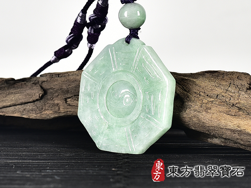 翡翠八卦項鍊玉珮(精工八卦太極,先天八卦:八卦牌A貨翡翠八卦玉珮、緬甸玉八卦玉墜)。八卦,ED412。客製化訂做各種翡翠八卦吊墜玉珮項鍊。★附A貨翡翠雙證書 4.jpg