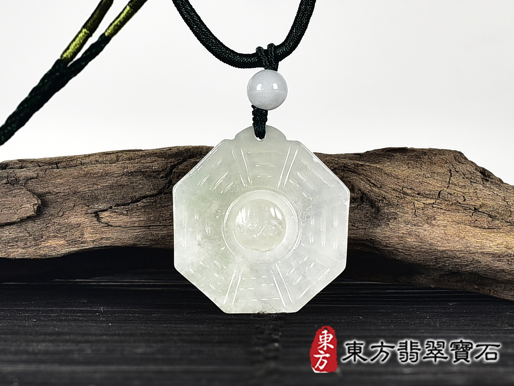 翡翠八卦項鍊玉珮(精工八卦太極,先天八卦:八卦牌A貨翡翠八卦玉珮、緬甸玉八卦玉墜)。八卦,ED415。客製化訂做各種翡翠八卦吊墜玉珮項鍊。★附A貨翡翠雙證書 0.jpg