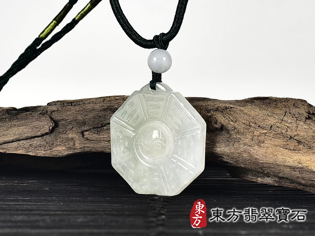 翡翠八卦項鍊玉珮(精工八卦太極,先天八卦:八卦牌A貨翡翠八卦玉珮、緬甸玉八卦玉墜)。八卦,ED415。客製化訂做各種翡翠八卦吊墜玉珮項鍊。★附A貨翡翠雙證書 1.jpg