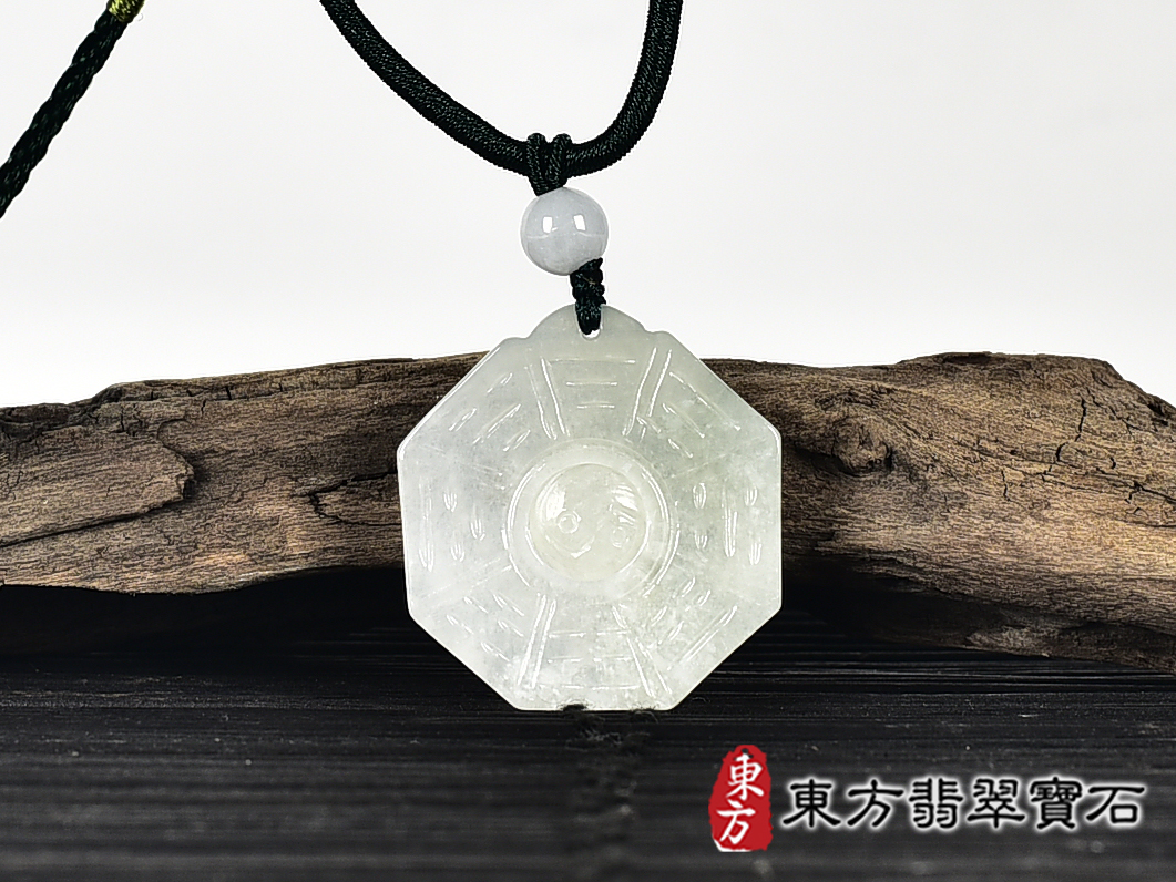 翡翠八卦項鍊玉珮(精工八卦太極,先天八卦:八卦牌A貨翡翠八卦玉珮、緬甸玉八卦玉墜)。八卦,ED415。客製化訂做各種翡翠八卦吊墜玉珮項鍊。★附A貨翡翠雙證書 3.jpg
