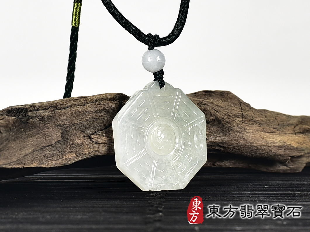 翡翠八卦項鍊玉珮(精工八卦太極,先天八卦:八卦牌A貨翡翠八卦玉珮、緬甸玉八卦玉墜)。八卦,ED415。客製化訂做各種翡翠八卦吊墜玉珮項鍊。★附A貨翡翠雙證書 5.jpg