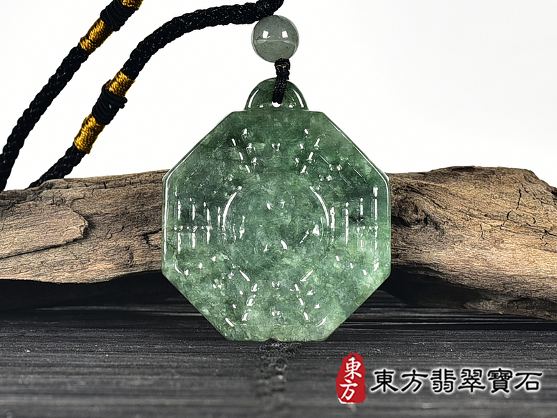 翡翠八卦項鍊玉珮(精工八卦太極,先天八卦:八卦牌A貨翡翠八卦玉珮、緬甸玉八卦玉墜)。八卦,ED416。客製化訂做各種翡翠八卦吊墜玉珮項鍊。★附A貨翡翠雙證書 0.jpg