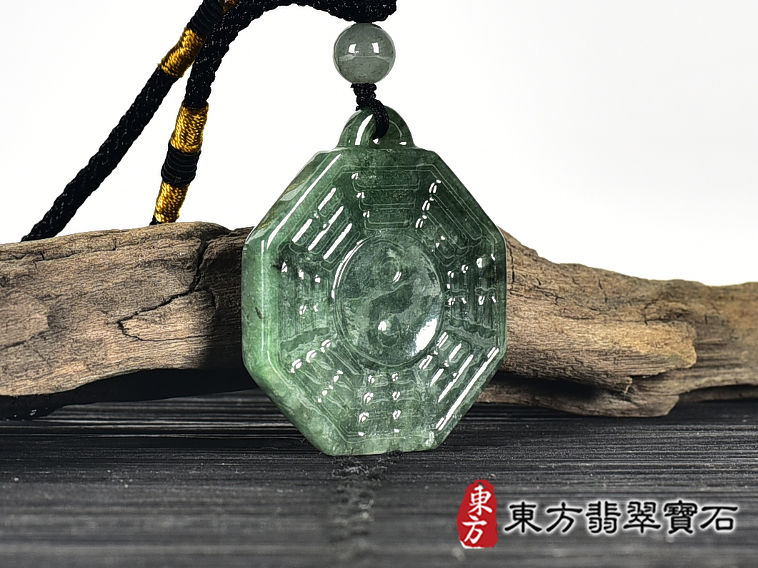 翡翠八卦項鍊玉珮(精工八卦太極,先天八卦:八卦牌A貨翡翠八卦玉珮、緬甸玉八卦玉墜)。八卦,ED416。客製化訂做各種翡翠八卦吊墜玉珮項鍊。★附A貨翡翠雙證書 5.jpg