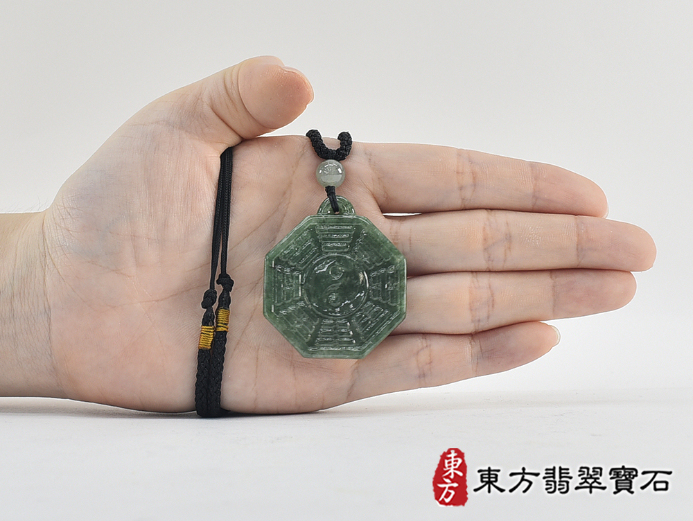 翡翠八卦項鍊玉珮(精工八卦太極,先天八卦:八卦牌A貨翡翠八卦玉珮、緬甸玉八卦玉墜)。八卦,ED416。客製化訂做各種翡翠八卦吊墜玉珮項鍊。★附A貨翡翠雙證書 7.jpg