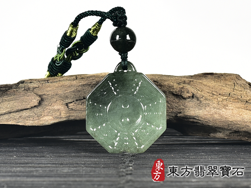翡翠八卦項鍊玉珮(精工八卦太極,先天八卦:八卦牌A貨翡翠八卦玉珮、緬甸玉八卦玉墜)。八卦,ED417。客製化訂做各種翡翠八卦吊墜玉珮項鍊。★附A貨翡翠雙證書 0.jpg