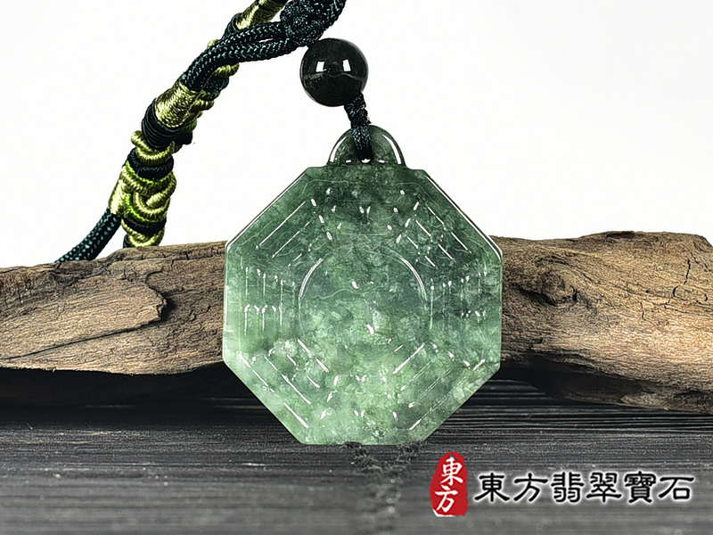 翡翠八卦項鍊玉珮(精工八卦太極,先天八卦:八卦牌A貨翡翠八卦玉珮、緬甸玉八卦玉墜)。八卦,ED421。客製化訂做各種翡翠八卦吊墜玉珮項鍊。★附A貨翡翠雙證書 0.jpg