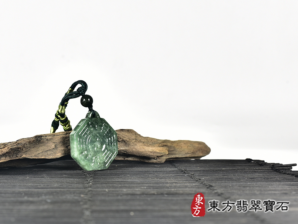 翡翠八卦項鍊玉珮(精工八卦太極,先天八卦:八卦牌A貨翡翠八卦玉珮、緬甸玉八卦玉墜)。八卦,ED421。客製化訂做各種翡翠八卦吊墜玉珮項鍊。★附A貨翡翠雙證書 6.jpg