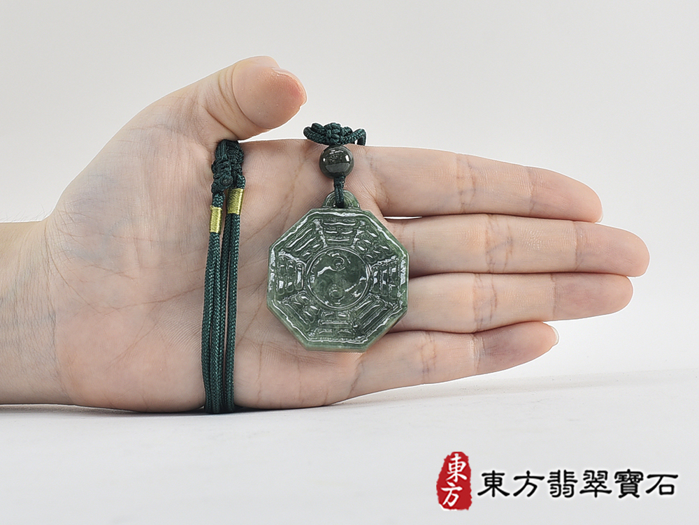翡翠八卦項鍊玉珮(精工八卦太極,先天八卦:八卦牌A貨翡翠八卦玉珮、緬甸玉八卦玉墜)。八卦,ED421。客製化訂做各種翡翠八卦吊墜玉珮項鍊。★附A貨翡翠雙證書 7.jpg