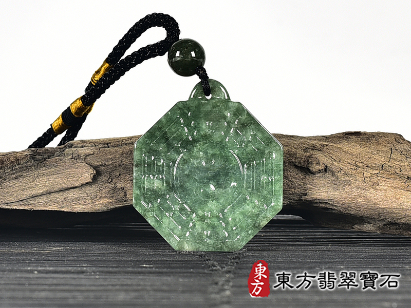 翡翠八卦項鍊玉珮(精工八卦太極,先天八卦:八卦牌A貨翡翠八卦玉珮、緬甸玉八卦玉墜)。八卦,ED422。客製化訂做各種翡翠八卦吊墜玉珮項鍊。★附A貨翡翠雙證書 0.jpg