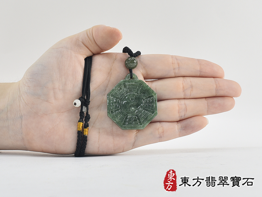 翡翠八卦項鍊玉珮(精工八卦太極,先天八卦:八卦牌A貨翡翠八卦玉珮、緬甸玉八卦玉墜)。八卦,ED422。客製化訂做各種翡翠八卦吊墜玉珮項鍊。★附A貨翡翠雙證書 7.jpg