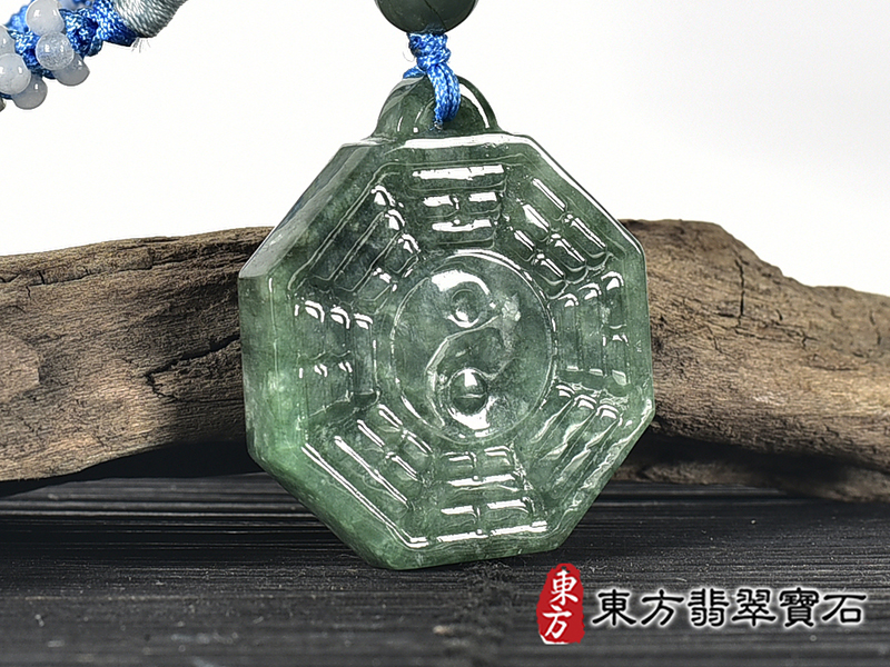 翡翠八卦項鍊玉珮(精工八卦太極,先天八卦:八卦牌A貨翡翠八卦玉珮、緬甸玉八卦玉墜)。八卦,ED423。客製化訂做各種翡翠八卦吊墜玉珮項鍊。★附A貨翡翠雙證書 4.jpg