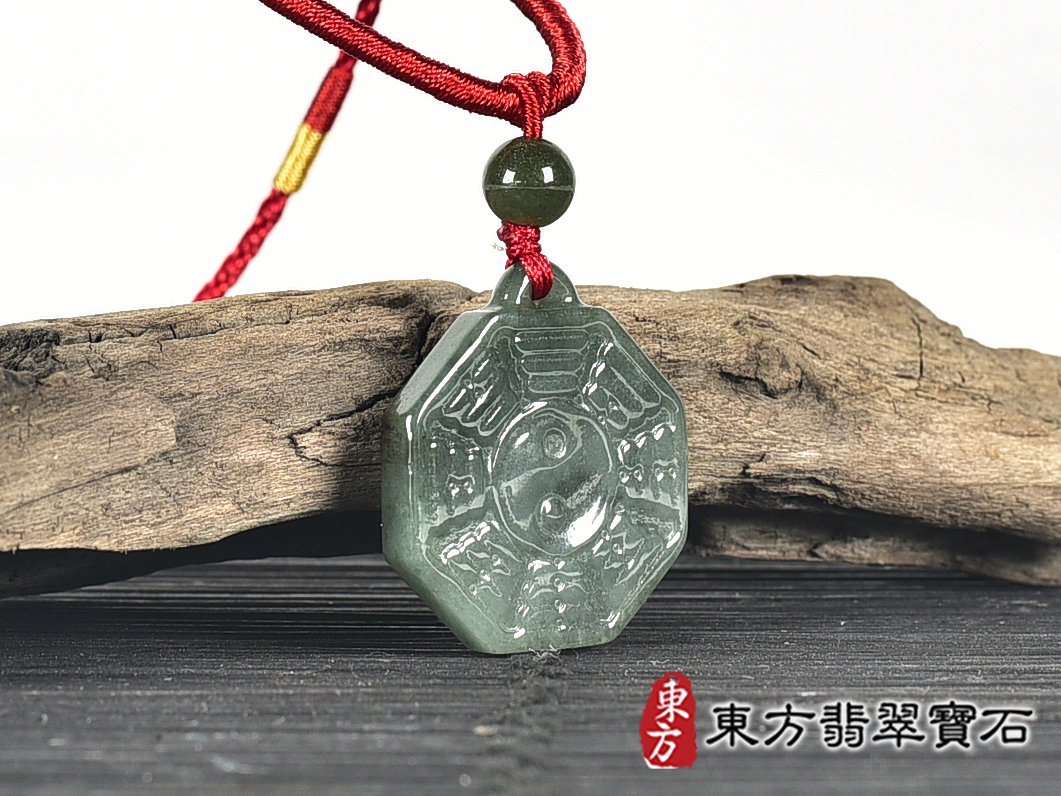 翡翠八卦項鍊玉珮(精工八卦太極,先天八卦:八卦牌A貨翡翠八卦玉珮、緬甸玉八卦玉墜)。八卦,ED424。客製化訂做各種翡翠八卦吊墜玉珮項鍊。★附A貨翡翠雙證書 5.jpg