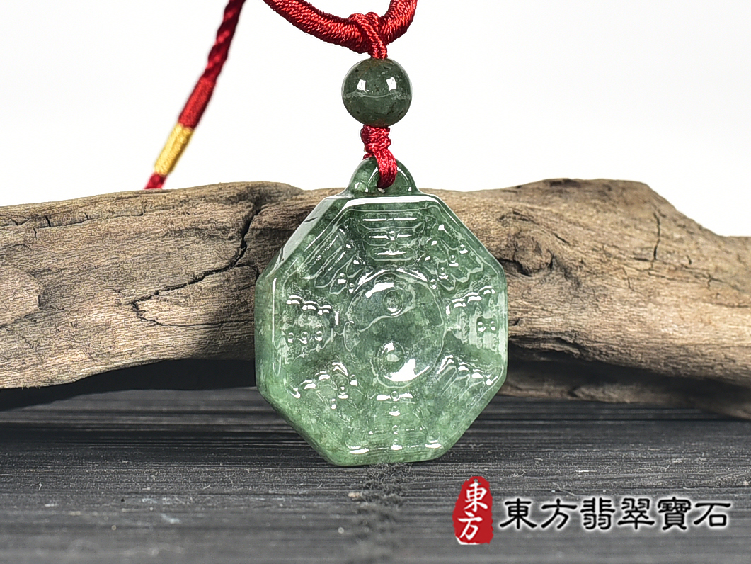翡翠八卦項鍊玉珮(精工八卦太極,先天八卦:八卦牌A貨翡翠八卦玉珮、緬甸玉八卦玉墜)。八卦,ED425。客製化訂做各種翡翠八卦吊墜玉珮項鍊。★附A貨翡翠雙證書 5.jpg