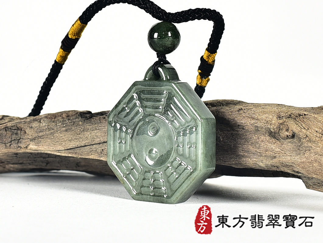 翡翠八卦項鍊玉珮(精工八卦太極,先天八卦:八卦牌A貨翡翠八卦玉珮、緬甸玉八卦玉墜)。八卦,ED426。客製化訂做各種翡翠八卦吊墜玉珮項鍊。★附A貨翡翠雙證書 5.jpg