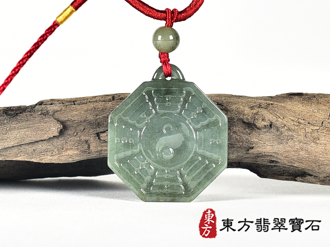 翡翠八卦項鍊玉珮(精工八卦太極,先天八卦:八卦牌A貨翡翠八卦玉珮、緬甸玉八卦玉墜)。八卦,ED427。客製化訂做各種翡翠八卦吊墜玉珮項鍊。★附A貨翡翠雙證書 0.jpg
