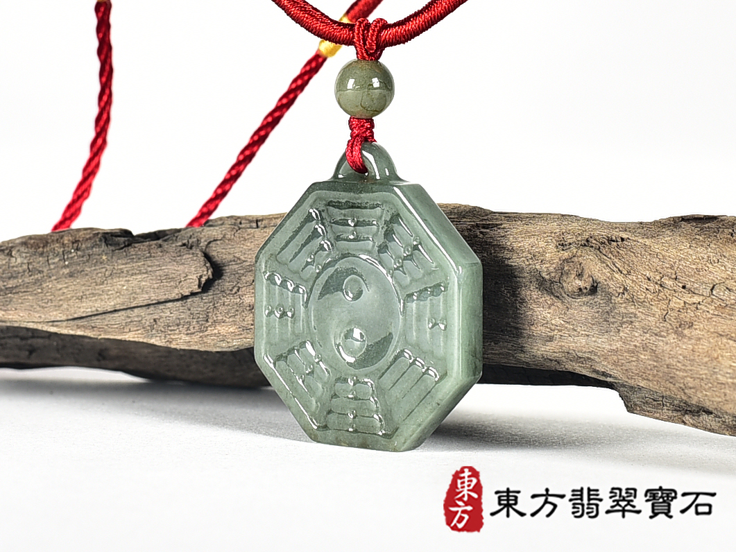 翡翠八卦項鍊玉珮(精工八卦太極,先天八卦:八卦牌A貨翡翠八卦玉珮、緬甸玉八卦玉墜)。八卦,ED427。客製化訂做各種翡翠八卦吊墜玉珮項鍊。★附A貨翡翠雙證書 1.jpg